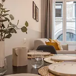 Timeless 2-bedrooms Flat Trieste