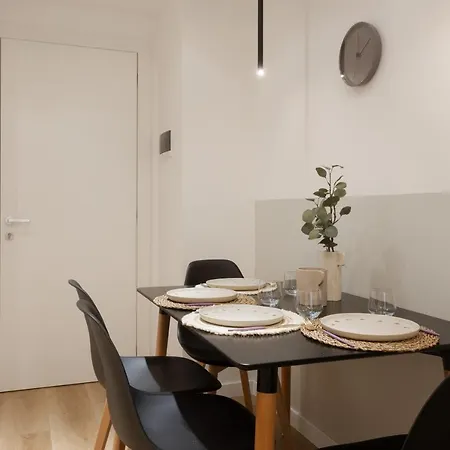 Timeless 2-bedrooms Flat Apartment