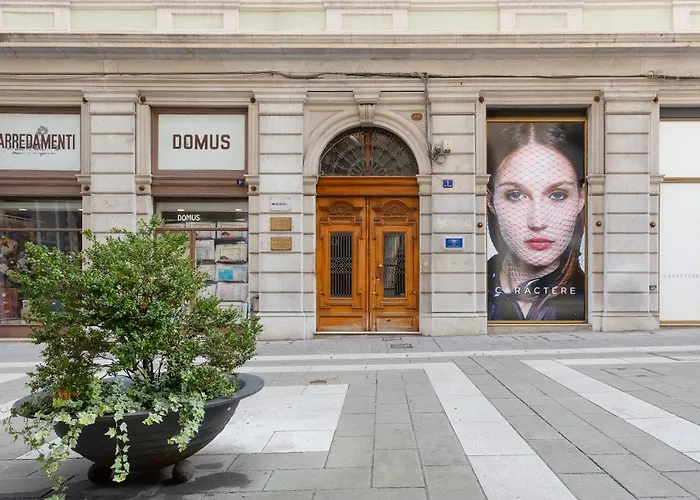 Apartment Timeless 2-bedrooms Flat Trieste